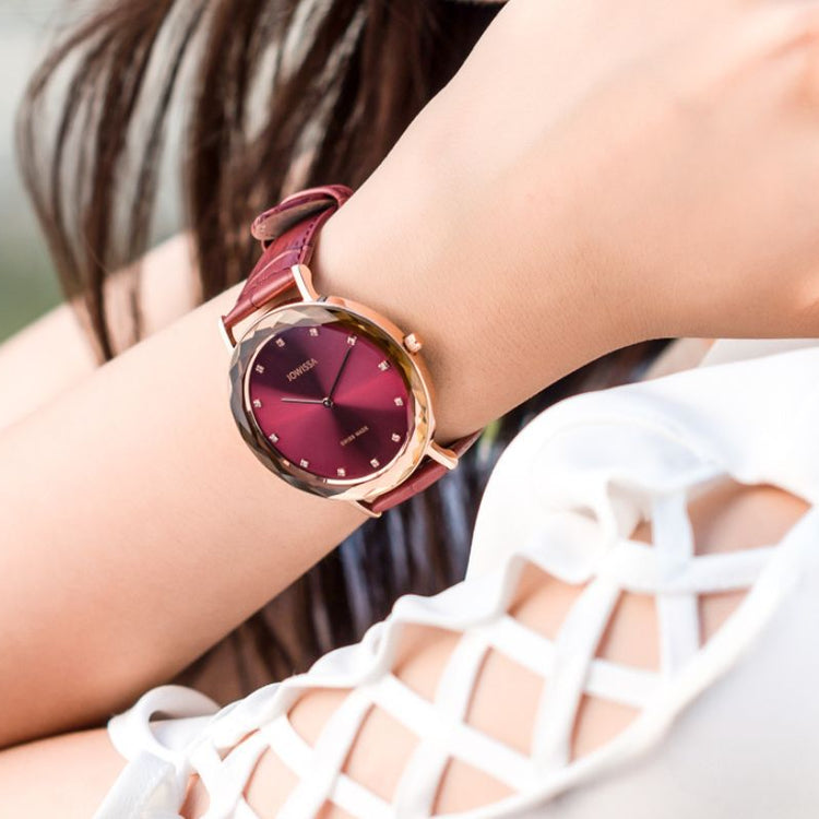 How Red Color Watches for Ladies Help Me Express Confidence?