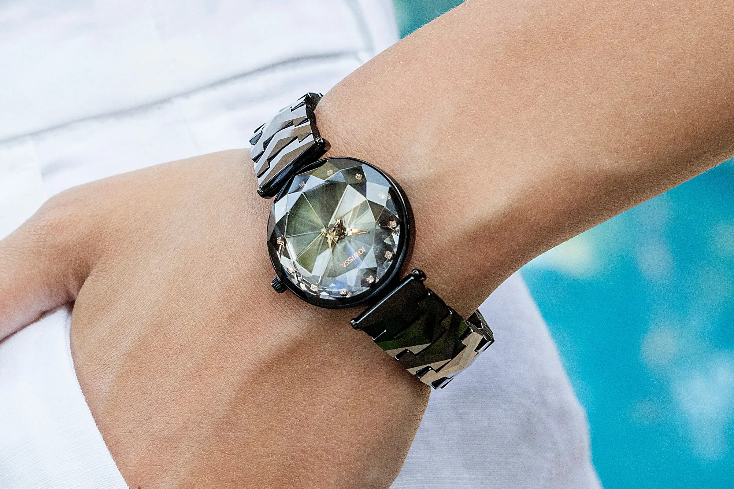 What is a Dress Watch? The Ultimate Guide to Minimalist Elegance Jowissa What is a Dress Watch? The Ultimate Guide to Minimalist Elegance Jowissa