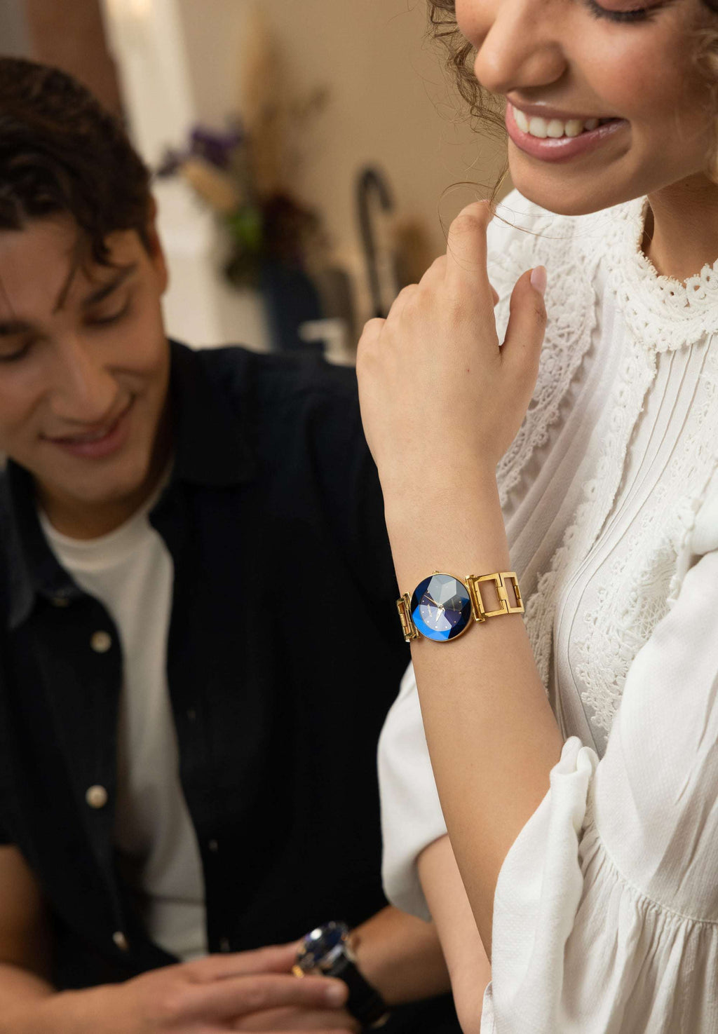 The special Jowissa facet swiss made ladies watch with the blue dial and a special cut combined to a new fashion gold strip.