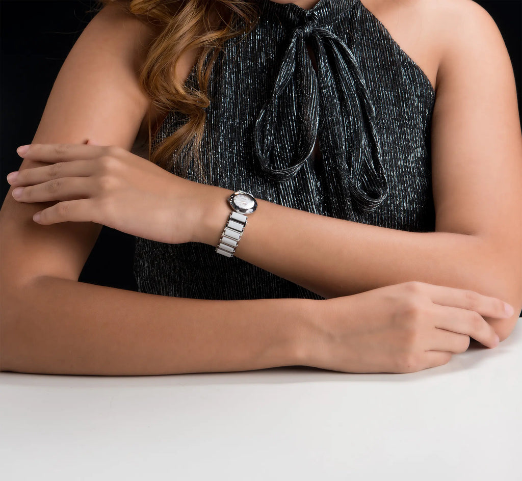 Safira 99 Swiss Womens Watch J1.007.S