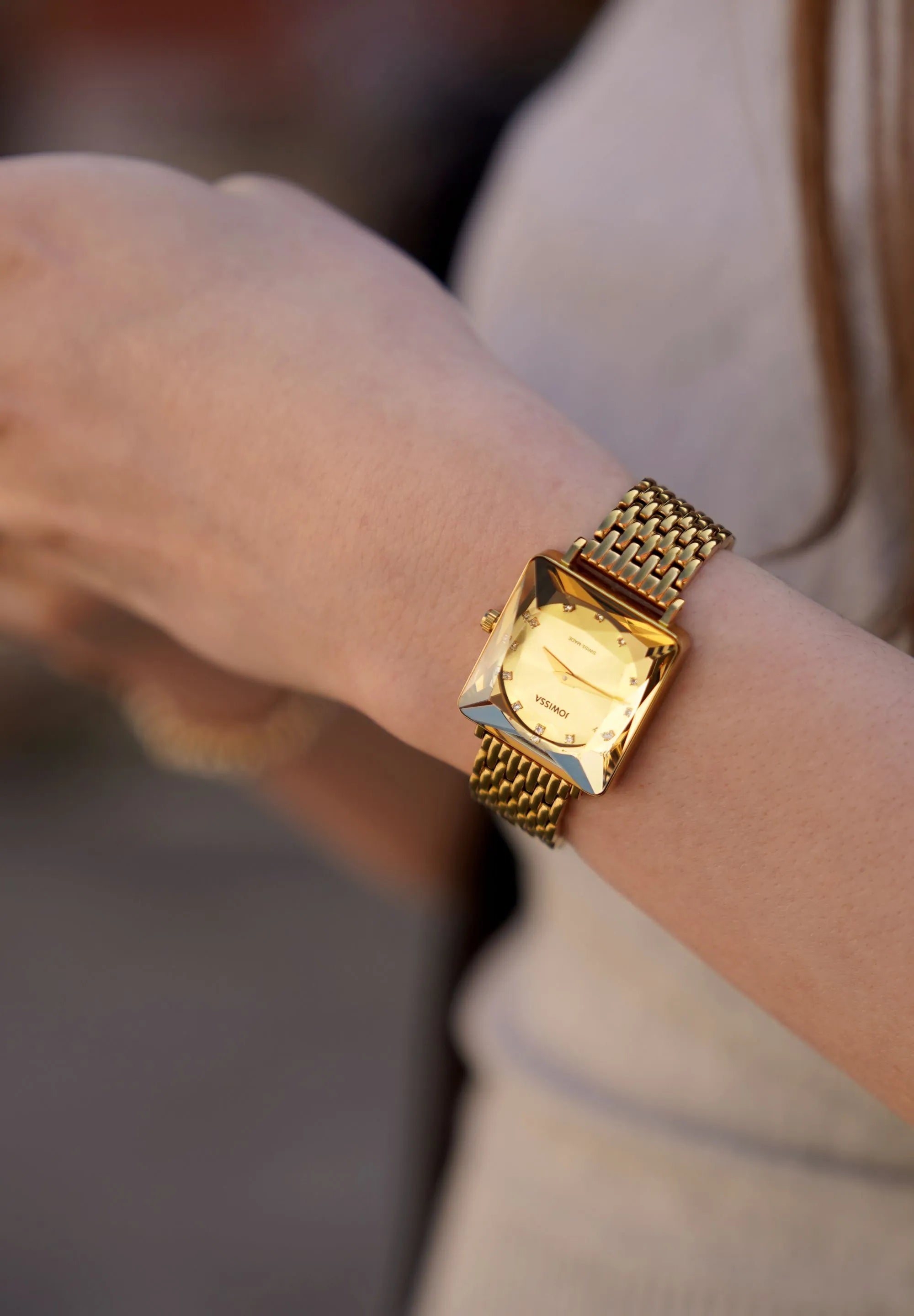 Facet Princess Schweizer Damenuhr J8.095.M