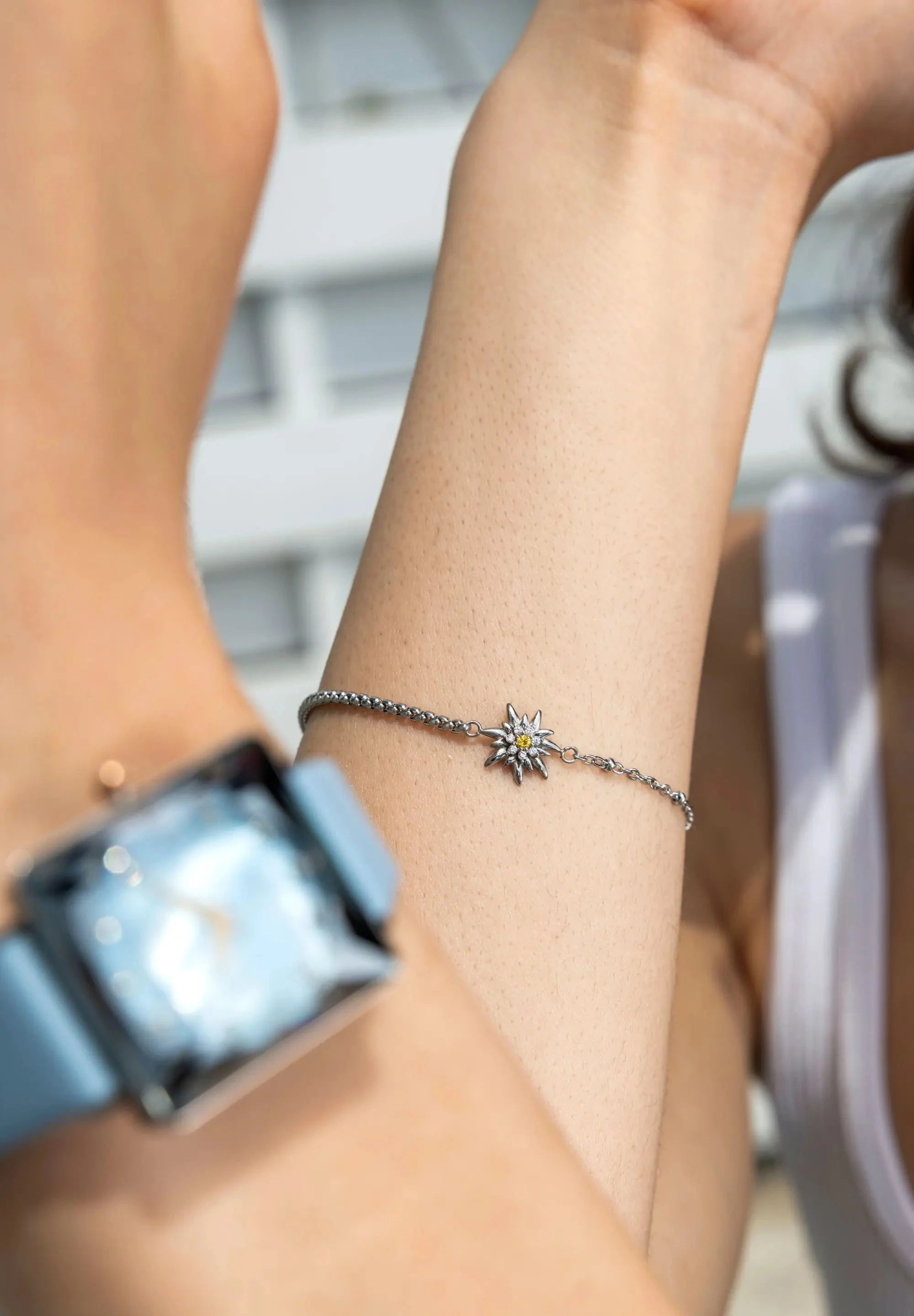 Swiss folklore Edelweiss bracelet in stainless steel for women who like to wear something special.