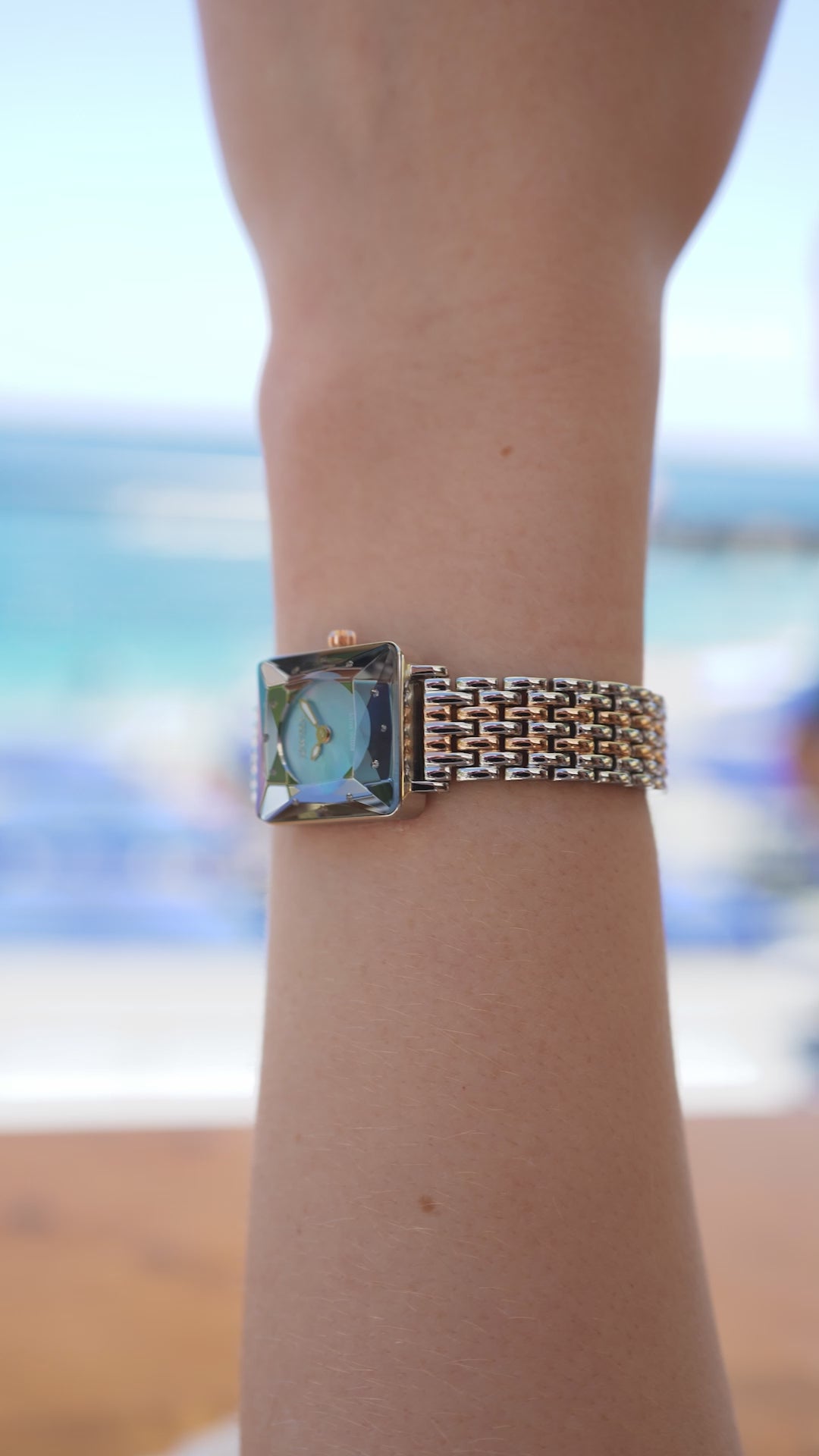 reina コンパクト Facet Princess Petite Ice Blue Mother of Pearl Bicolor Petite