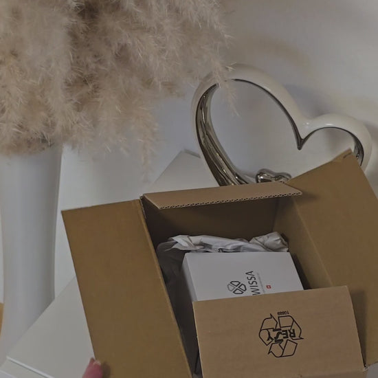 Swiss Jowissa Watch with gold strap and green dial - all swiss made watch for women