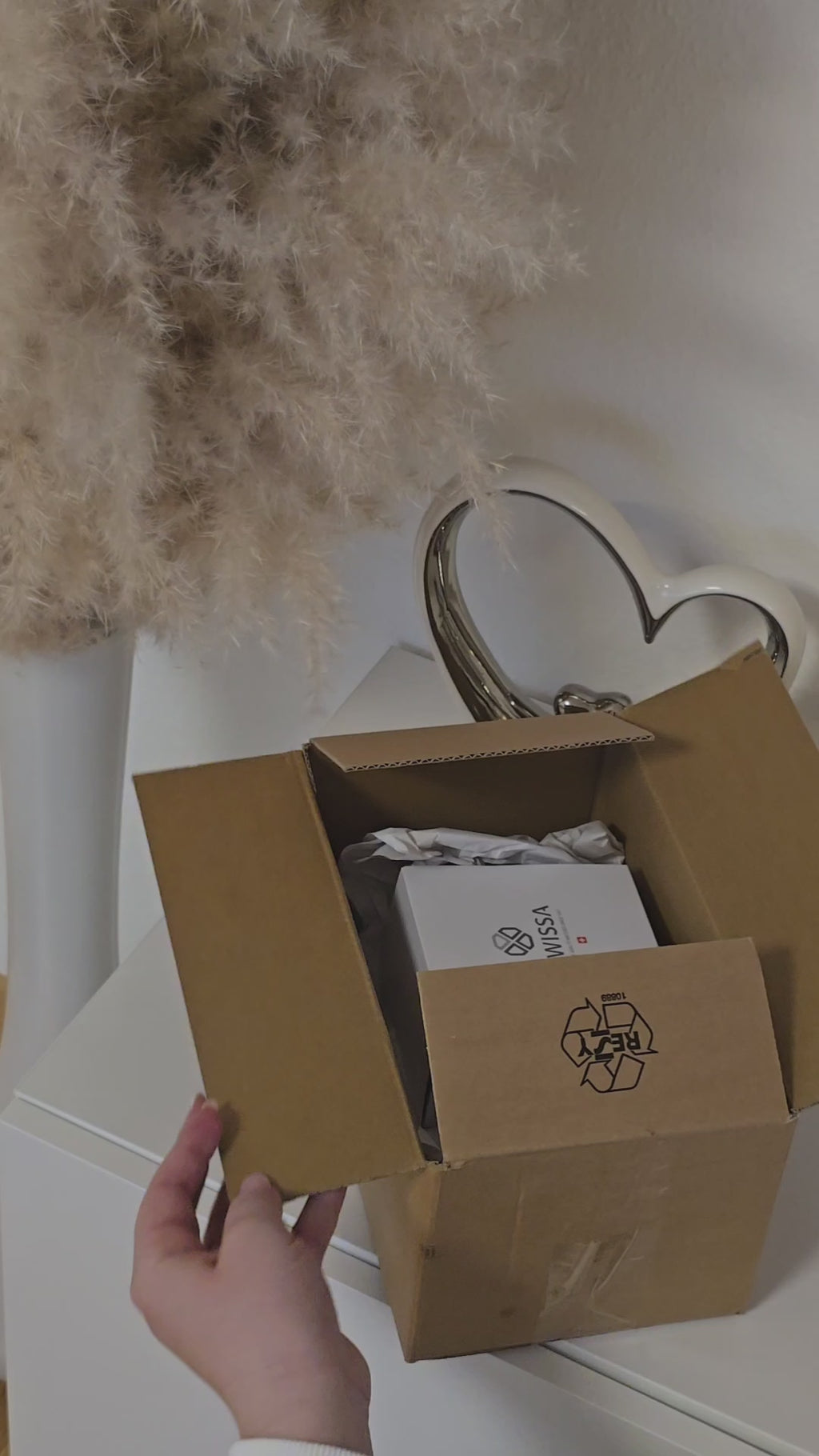 Swiss Jowissa Watch with gold strap and green dial - all swiss made watch for women