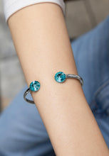 Load image into Gallery viewer, Facet Pyramid Bracelet JS.0069.S
