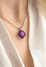 Load image into Gallery viewer, Facet Princess Pendant Necklace JS.0032
